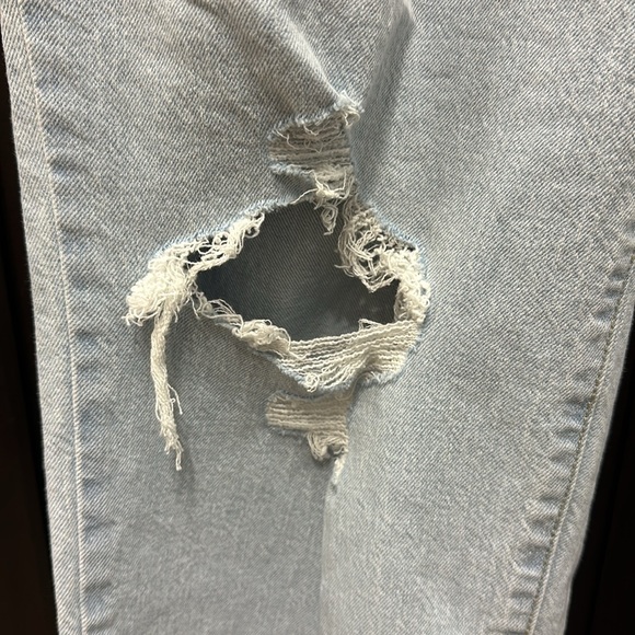 NWT Universal Thread High Rise 90s Straight Distressed Jeans Size 18 - Picture 2 of 8